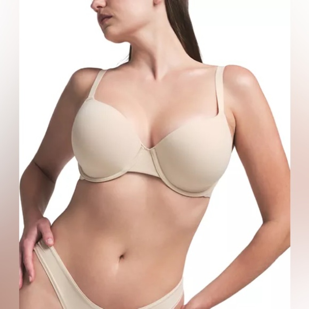 Skims fits everybody t-shirt bra